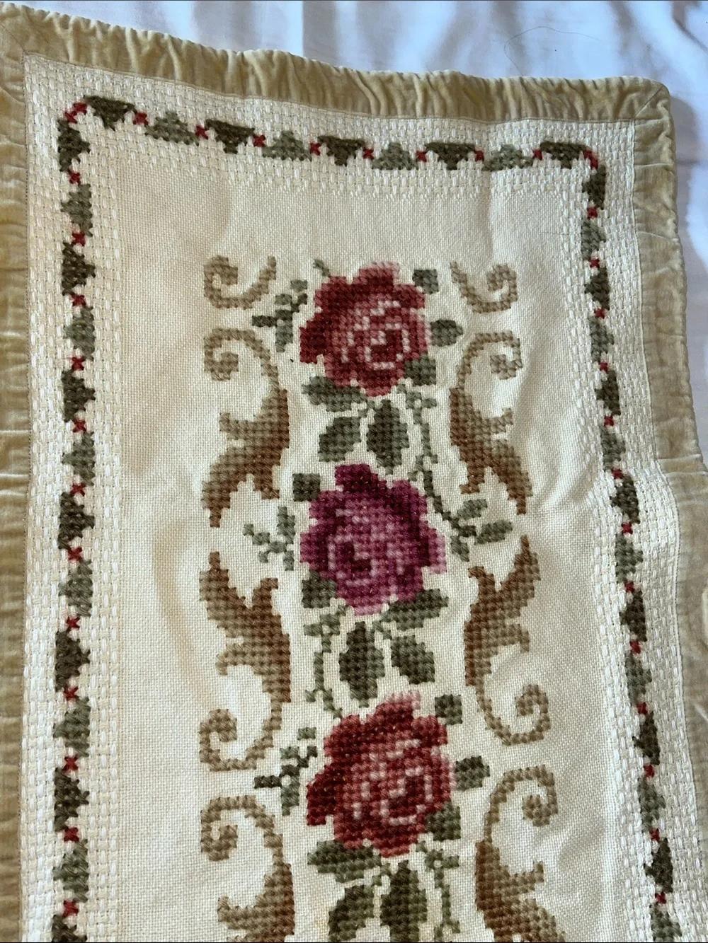 Vintage Handmade Floral Embroidered Table Runner in Cream and Pink 15”x39”